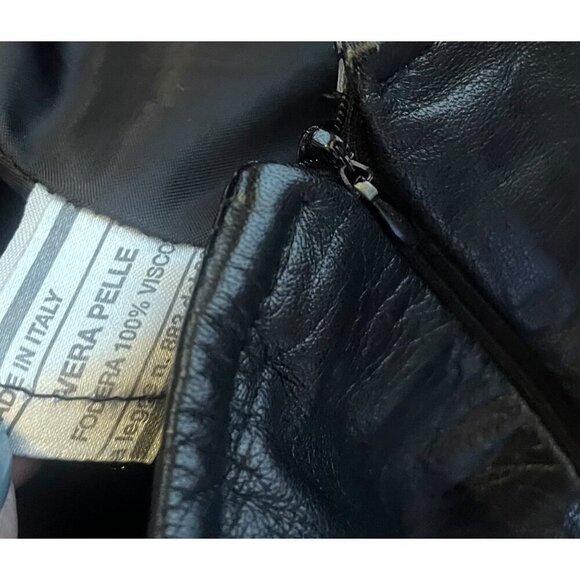 Vintage VERA PELLE Black Faux Leather Mini Skirt Punk Goth Size 26 / 2 - Picture 7 of 8